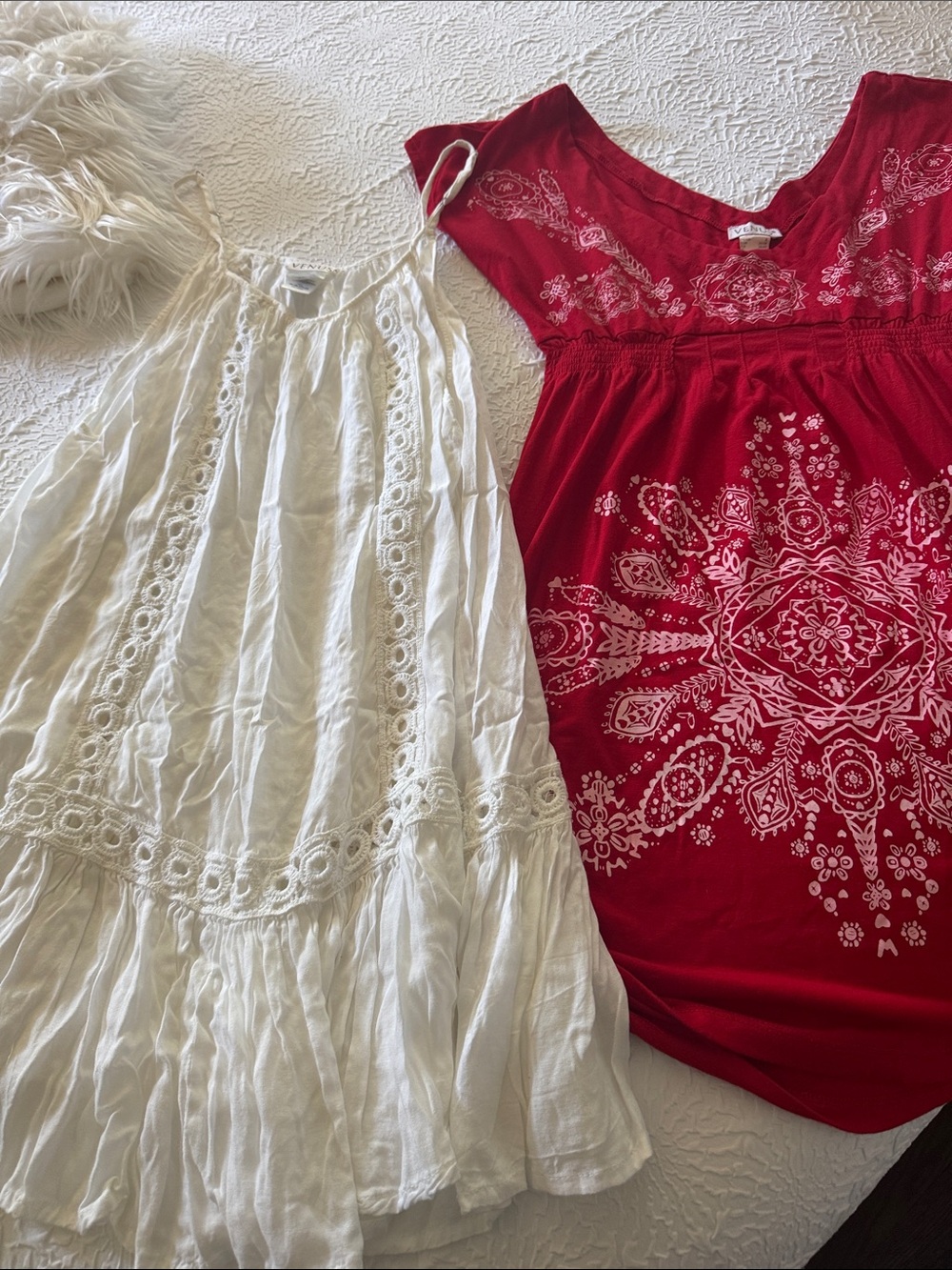 VENUS Red Bandana-Print V-Neck Beach Cover, White  embroidered Beach cover.